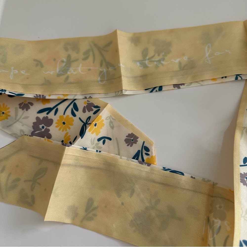 3/$20 Purse Handbag Skinny Scarf Butter Yellow Floral - Picture 5 of 7